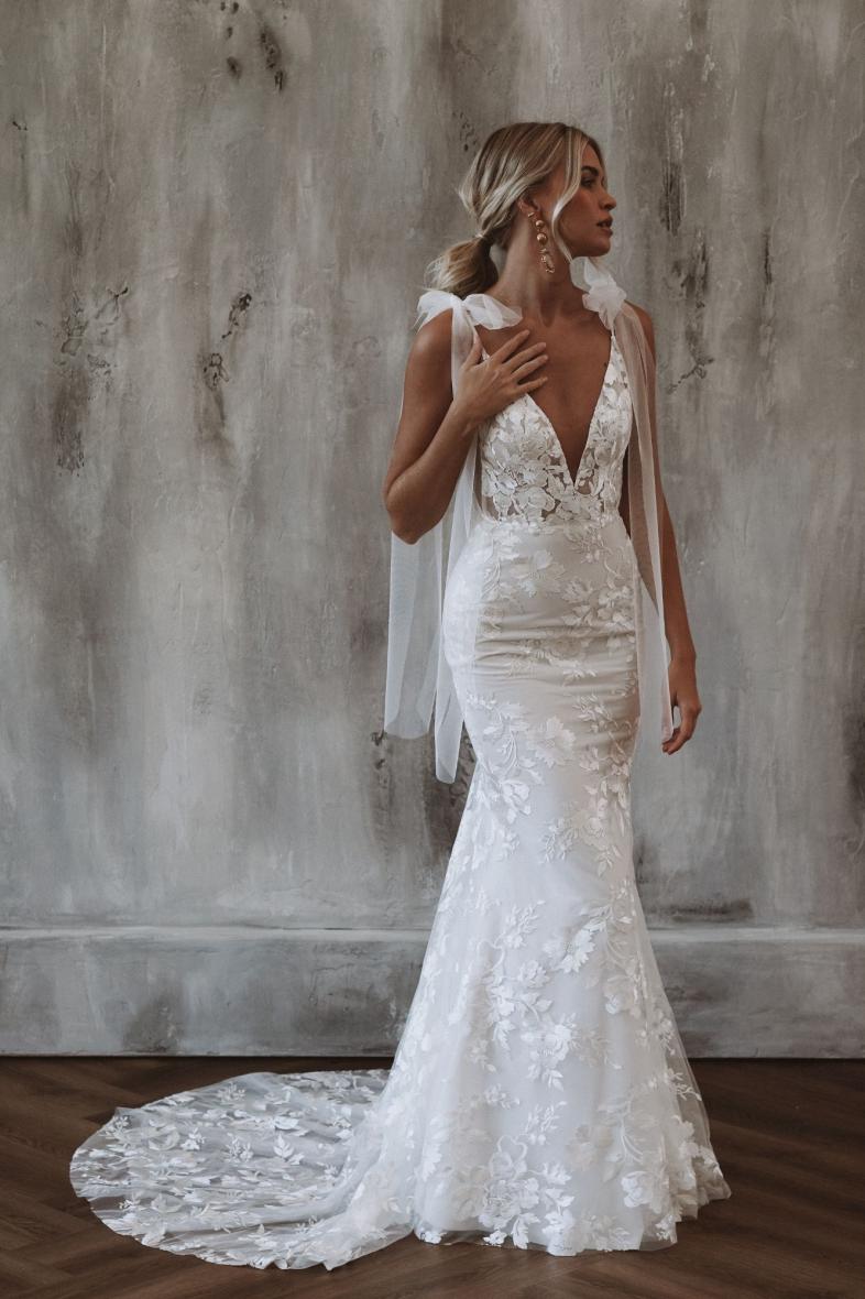 10 Elopement Wedding Dress Ideas